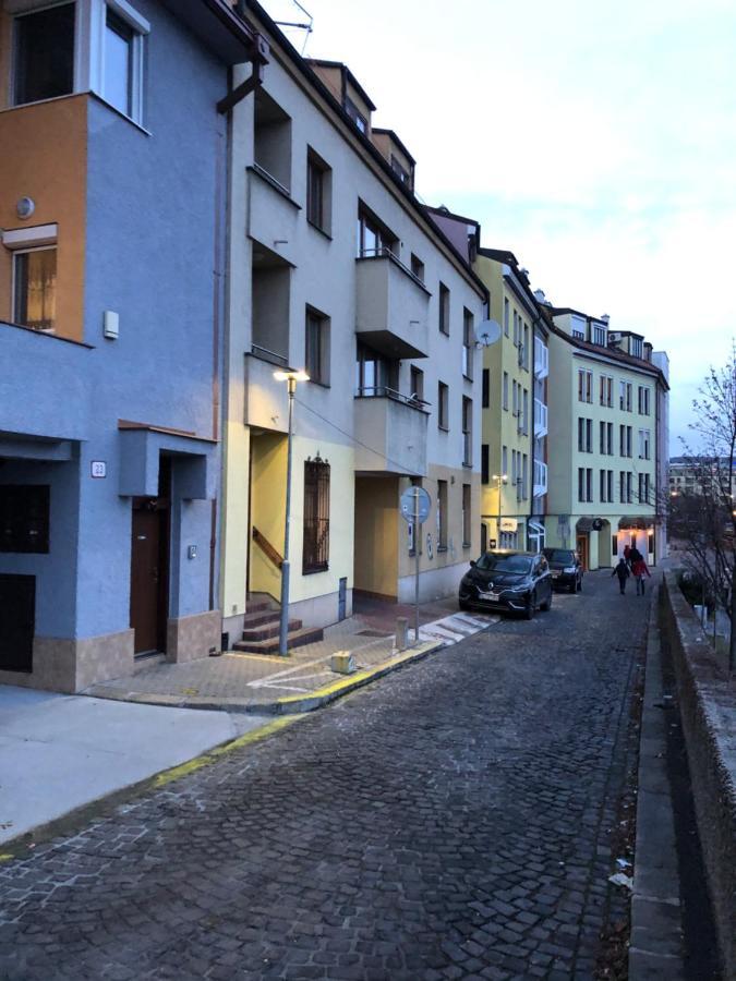 Nice Apartment In Old Town Братислава Екстер'єр фото