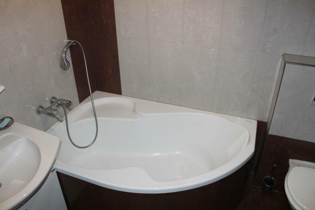 Nice Apartment In Old Town Братислава Екстер'єр фото