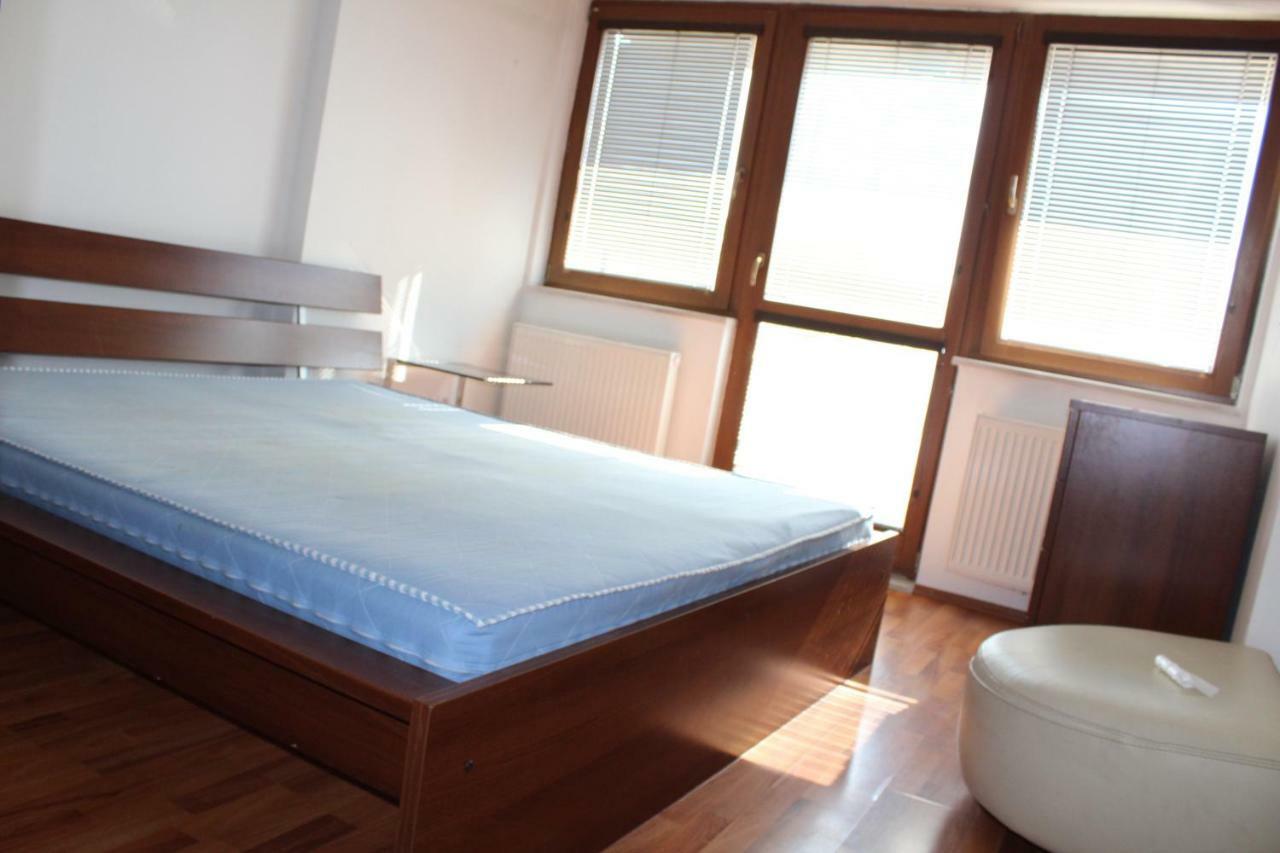 Nice Apartment In Old Town Братислава Екстер'єр фото